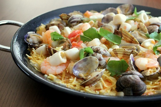 シーフードパエリア