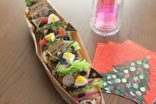 1本まるまるバゲットサンド